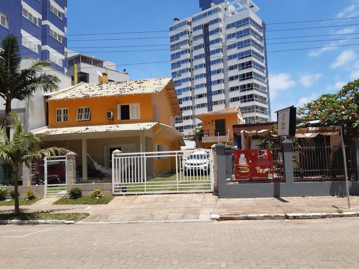 Cozinha Equipada Em Apartamento Para Alugar Em Torres Rs Exterior foto