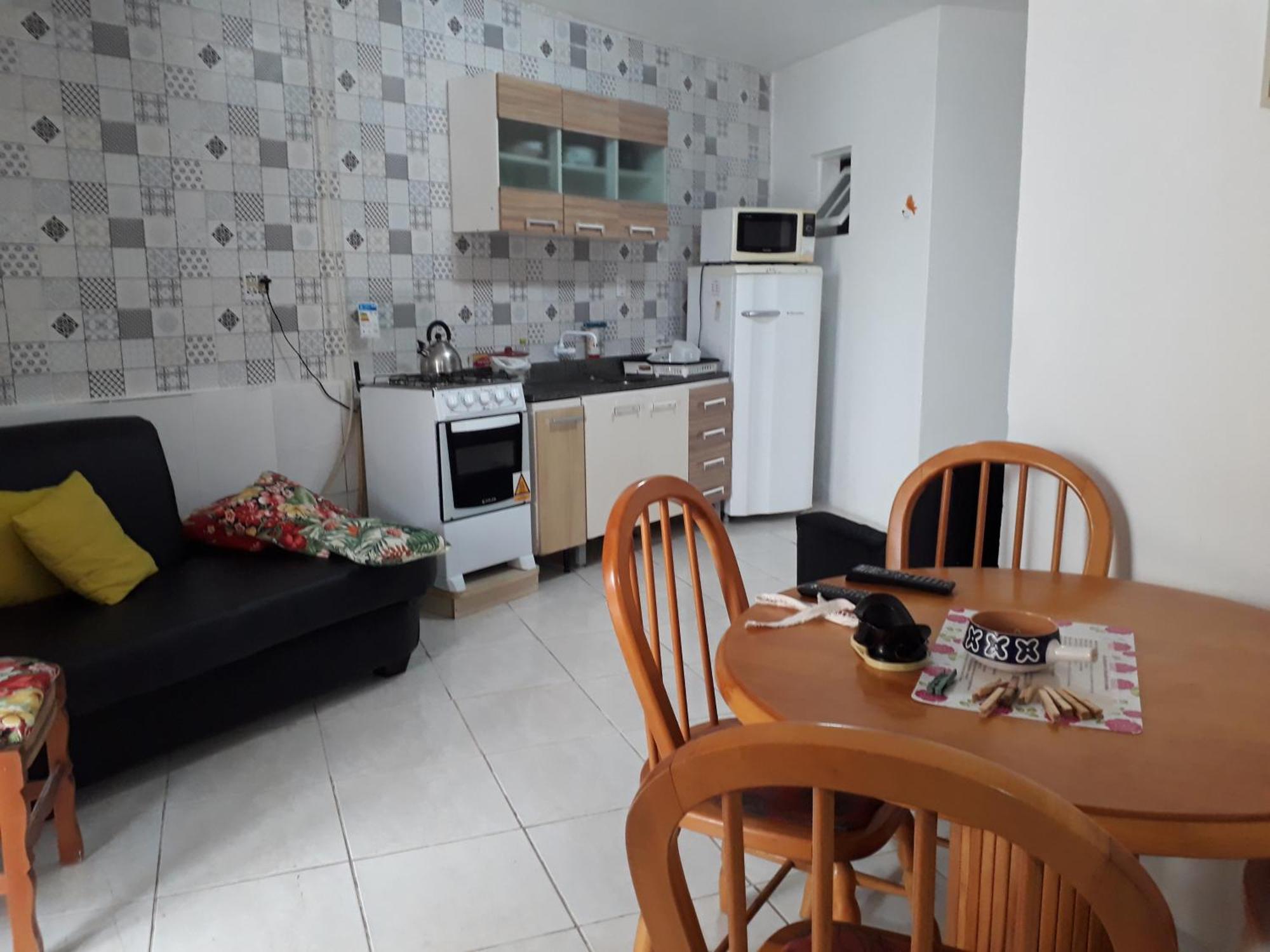 Cozinha Equipada Em Apartamento Para Alugar Em Torres Rs Zimmer foto